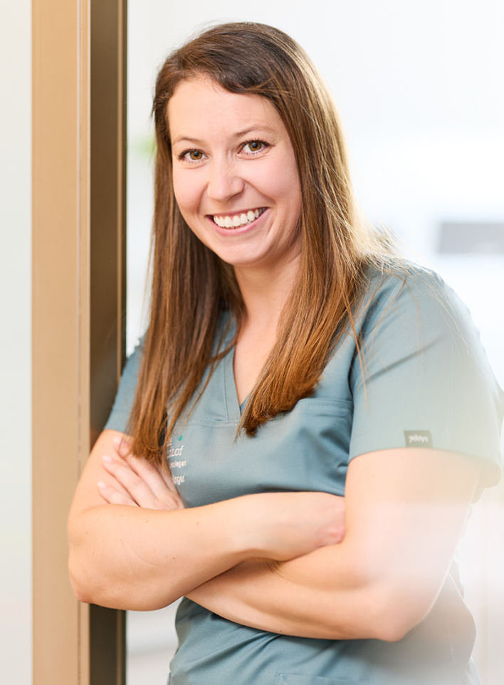 Katrin Stemplinger, ZFA, im Team der Zahnärzte im Gesundhof
