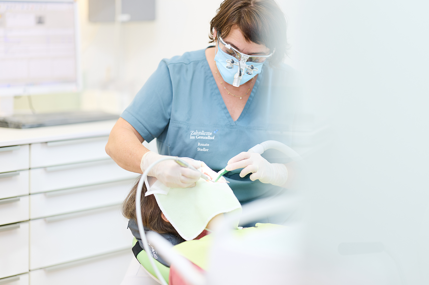 Eigenes Prophylaxestudio, Zahnärzte im Gesundhof